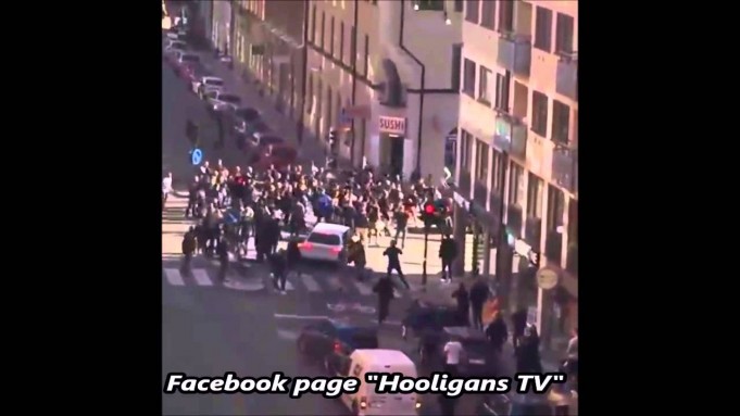 Συμπλοκή χούλιγκανς ΑΪΚ – Γιόγκαρντε στη Στοκχόλμη