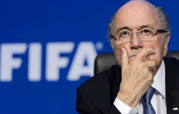 Συμβουλές και … πίεση από Μπλάτερ σε Ινφαντίνο