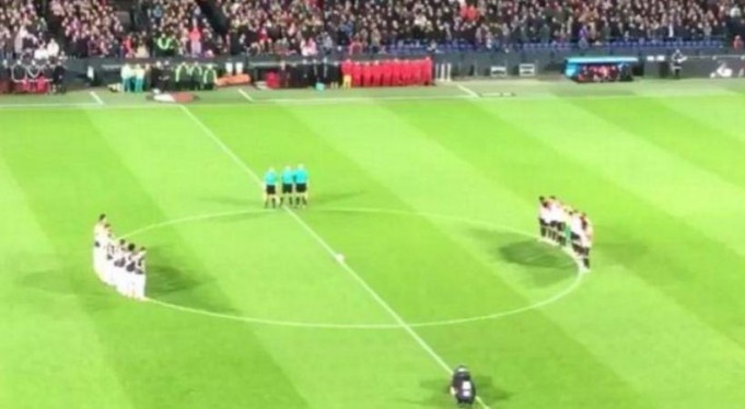 Το συγκινητικό αντίο του «Ντε Κάιπ» στον Κρόιφ