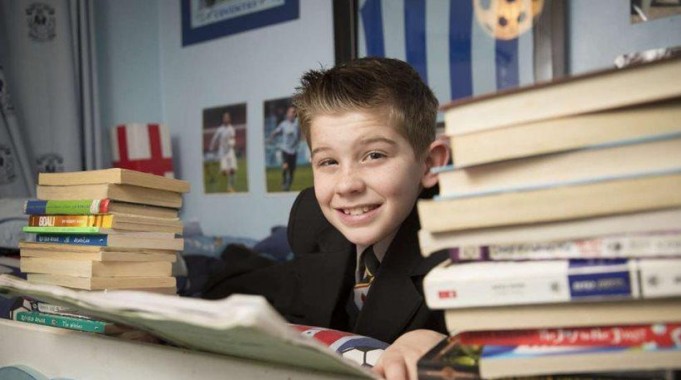 Εντεκάχρονος με IQ υψηλότερο από του Αϊνστάιν θέλει να γίνει… ποδοσφαιριστής