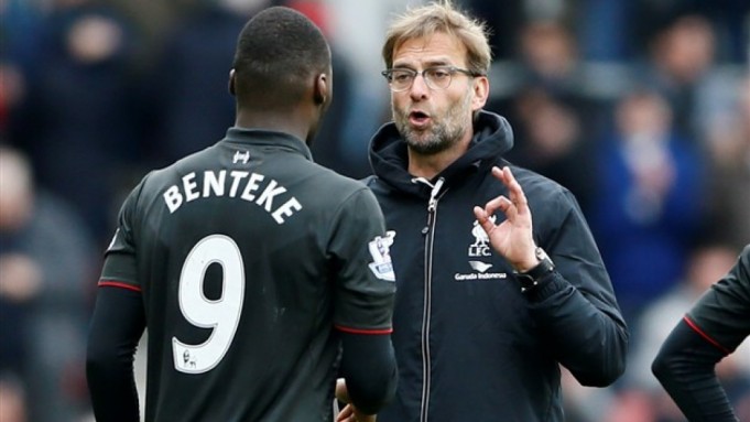 Κλοπ στους παίκτες του: «Να μου στέλνετε SMS»