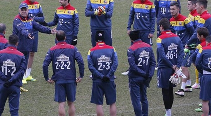 Οι φανέλες των Ρουμάνων έχουν… πρόβλημα