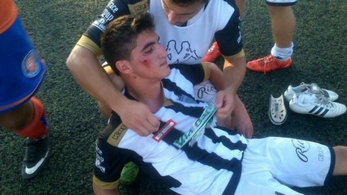 Οπαδοί πέταξαν πέτρες σε ποδοσφαιριστές στην Αργεντινή