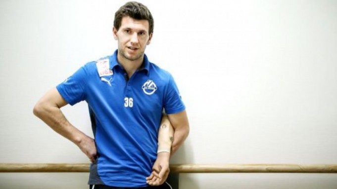 Aντρέας Σίκερ: «Παίζω ποδόσφαιρο με τεχνητό μέλος»