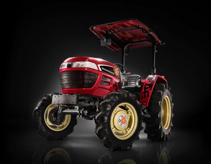 Η Μάντσεστερ Γιουνάιτεντ έγινε… τρακτέρ