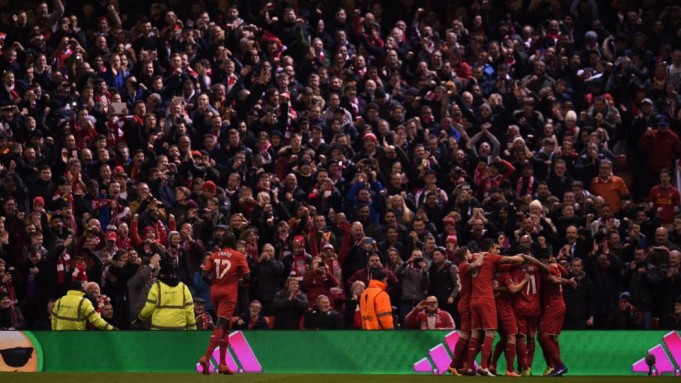 Λίβερπουλ – Ντόρτμουντ: φίλοι των δύο ομάδων τραγουδούν μαζί στους δρόμους