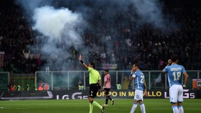 Κροτίδα «έσκασε» στα πόδια παίκτη της Λάτσιο