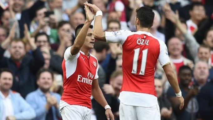 Βενγκέρ: «Θα ανανεώσουν Οζίλ και Σάντσες»