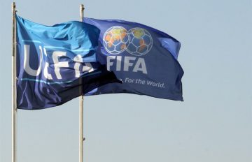 UEFA-FIFA-flags (3)