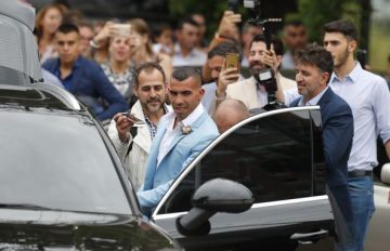 carlos-tevez-and-vanesa-mansilla-wedding-san-isidro-buenos-aires-argentina-22-dec-2016-1