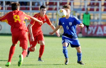 CyU17-Marinos-TzionisVsSkopje (2)