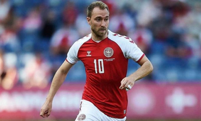 Έρικσεν: Οπαδός της Τότεναμ έκαψε τη φανέλα με το όνομα του Δανού λόγω Γιουνάιτεντ