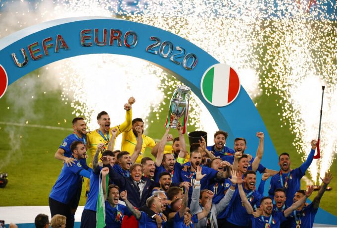 Η UEFA εγκαταλείπει, προσωρινά, την ιδέα για αύξηση των ομάδων σε 32 στο Euro!