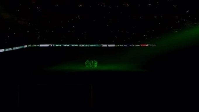 Σέλτικ – Ρέιντζερς: Απόλυτο σκοτάδι, πράσινες φωσφοριζέ φανέλες και «You ‘ll never walk alone»