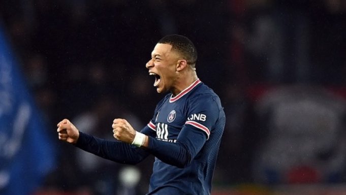 Πάει για την απόλυτη ανατροπή, πιο πιθανό να μείνει στην Παρί!