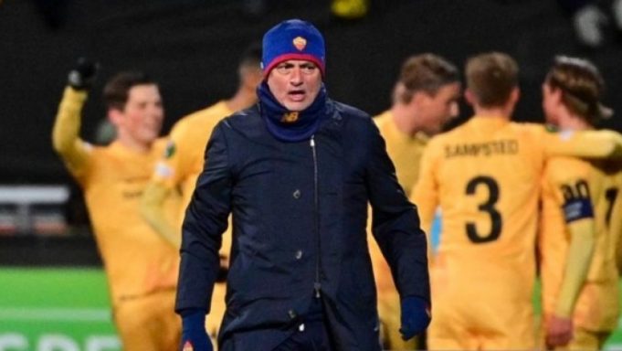 Μουρίνιο στους παίκτες μετά τον αποκλεισμό από την Ίντερ: «Είστε άνδρες χωρίς αρχ@@@α»