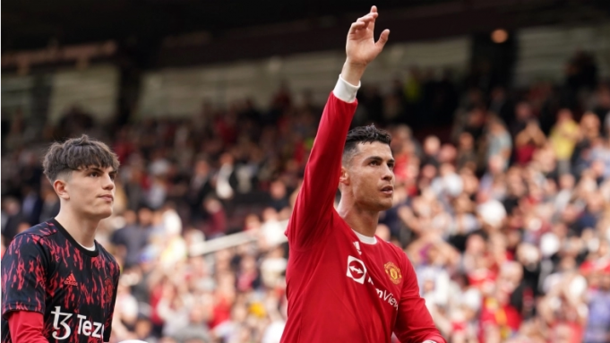 Κριστιάνο Ρονάλντο: «Ευχαριστώ “Άνφιλντ”. Εγώ και η οικογένειά μου δεν θα ξεχάσουμε ποτέ αυτή τη στιγμή»