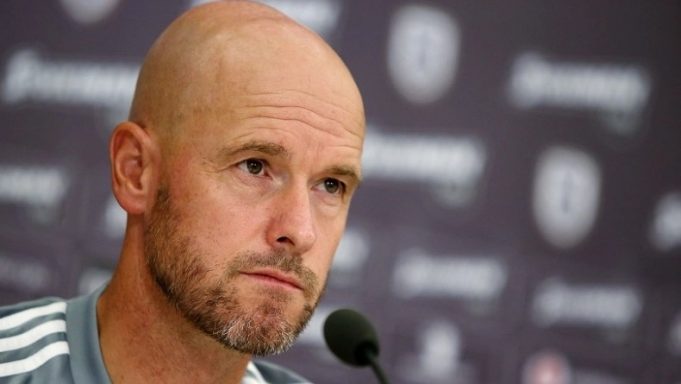 Τεν Χαγκ: Ζήτησε από την Γιουνάιτεντ να μην τον ενοχλεί πριν τα ματς του Άγιαξ