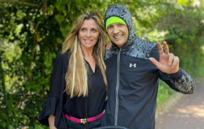 Φόρεσε τις φόρμες του και βγήκε βόλτα με τη γυναίκα και την εγγονή του ο Μιχαΐλοβιτς!