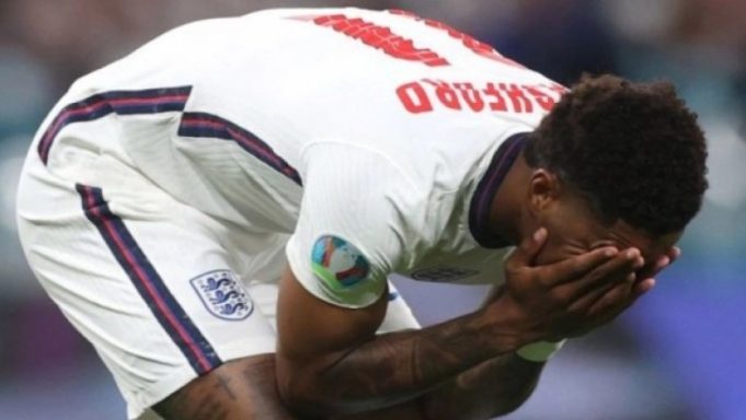 Αγγλία: Απαγόρευση εισόδου στα γήπεδα σε οπαδούς που έχουν καταδικαστεί για εγκλήματα μίσους στο διαδίκτυο