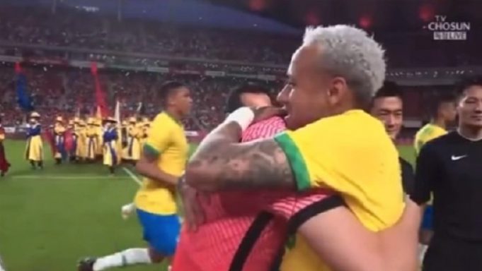 Νεϊμάρ: Ο Σον αναρωτιόταν αν τον γνώριζε ο Βραζιλιάνος και τελικά αντάλλαξαν μέχρι και φανέλες