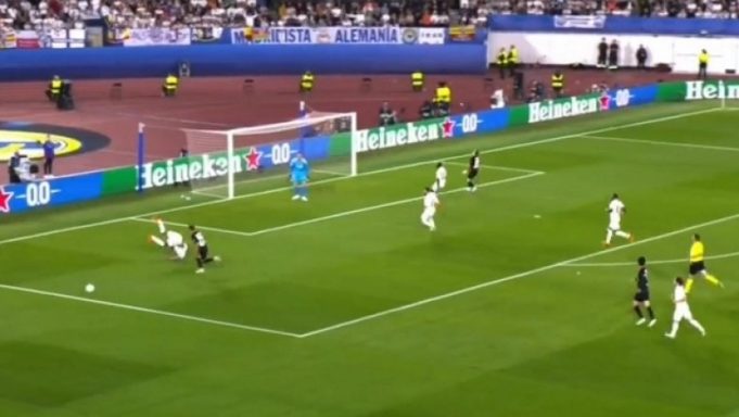 Μιλιτάο: Έκοψε επικίνδυνη μπαλιά, σηκώθηκε με ανάποδη τούμπα και συνέχισε το μαρκάρισμα!