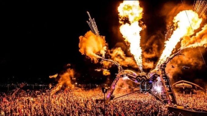 Μουντιάλ 2022: Τεράστια… αράχνη θα μοιράζει ποτά 19 ώρες κάθε μέρα!