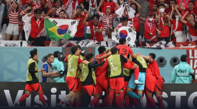 Δραματική πρόκριση για Νότια Κορέα – Εκτός Μουντιάλ η Ουρουγουάη