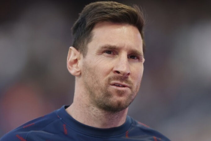 Απολογήθηκε ο Μέσι μέσω VIDEO: «Περιμένω να δω τι θέλει να κάνει η Παρί μαζί μου»