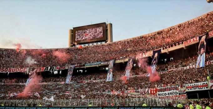 Ρίβερ Πλέιτ: Τίμησε Μέσι και τους υπόλοιπους πρωταθλητές κόσμου στο ανακαινισμένο «Μονουμεντάλ» (vid)