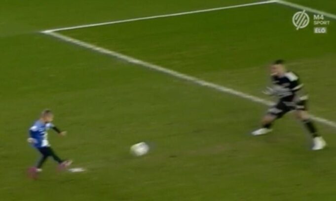 Άκαρδος τερματοφύλακας αποκρούει ΔΥΟ σουτ από παιδάκι που ήθελε να βάλει γκολ στα γενέθλιά του!