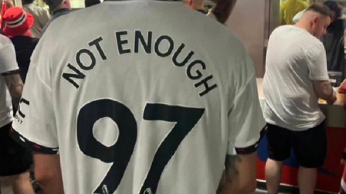 Μάντσεστερ Γιουνάιτεντ: Απέβαλε διά βίου από το γήπεδο τον οπαδό για το βλάσφημο μήνυμα κατά των θυμάτων του Χίλσμπορο