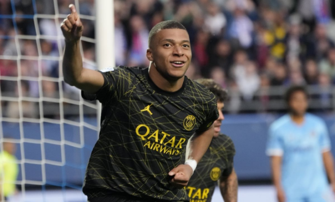 Ο Εμπαπέ απάντησε στο tweet του Αντετοκούνμπο με emojis