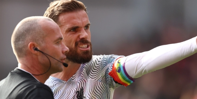 Χέντερσον: «Καταλαβαίνω την απογοήτευση από τη ΛΟΑΤΚΙ κοινότητα, λυπάμαι που αισθάνονται έτσι»