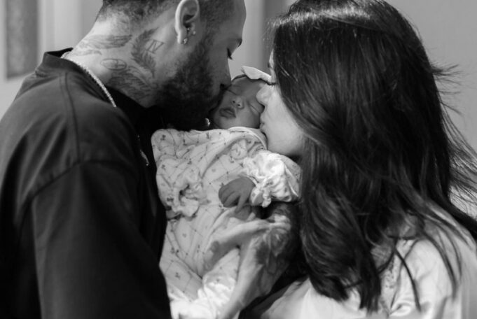 Η VIRAL φωτογραφία του Νεϊμάρ με τα δύο παιδιά του