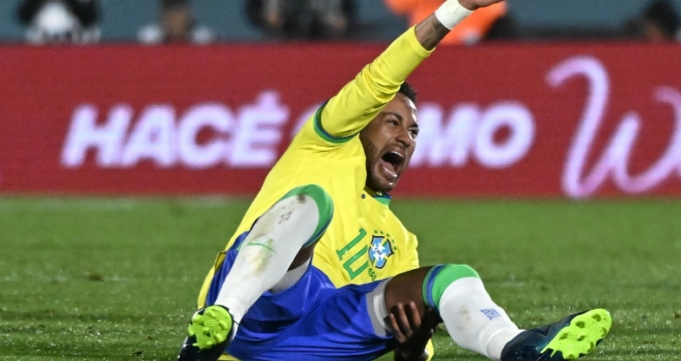 «Η Παρί πήρε με 222 εκατ. ευρώ τον Νεϊμάρ γνωρίζοντας πως είχε κάταγμα»