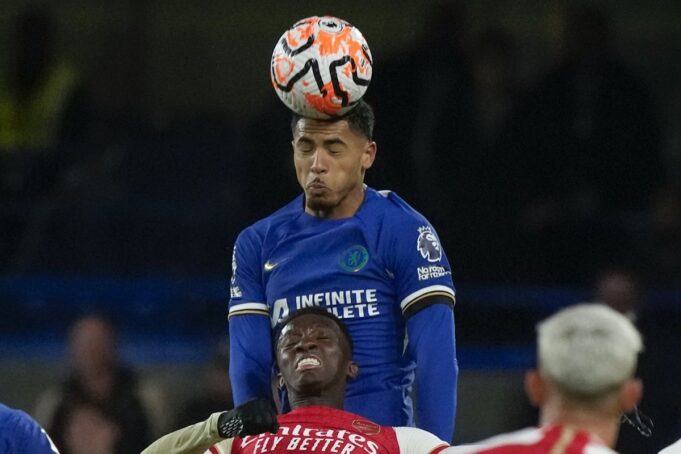 Οι κεφαλιές στο “εδώλιο”: Άνοια, Αλτσχάιμερ και Πάρκινσον, απειλούν την υγεία των ποδοσφαιριστών