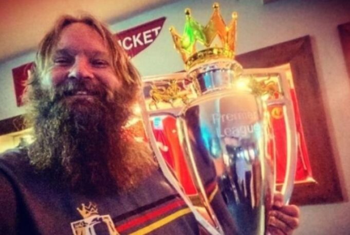 Αυτός είναι ο πιο πιστός οπαδός στον κόσμο!