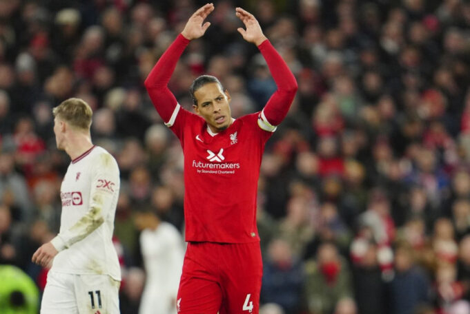 Έξαλλοι στην Μάντσεστερ Γιουνάιτεντ με τις δηλώσεις του Φαν Ντάικ: “Χοροπηδούσαν με τον βαθμό που πήραν και εμείς είμαστε απογοητευμένοι”