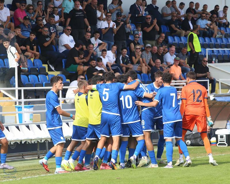 Νίκη, πρώτη θέση και πρόκριση για την Εθνική Παίδων Κ-17