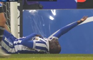 Σκόραρε και τραυματίστηκε ο Αλιούμ – Δείτε Βίντεο