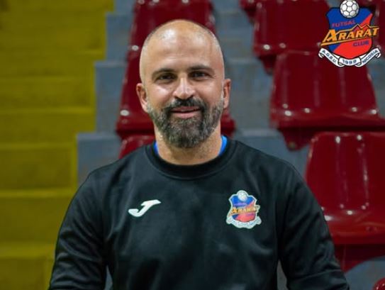 Νέα σελίδα στη καριέρα του Μάνου