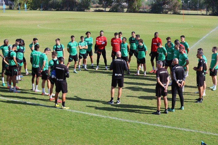 Κλικς από το «Ηλίας Πούλλος»