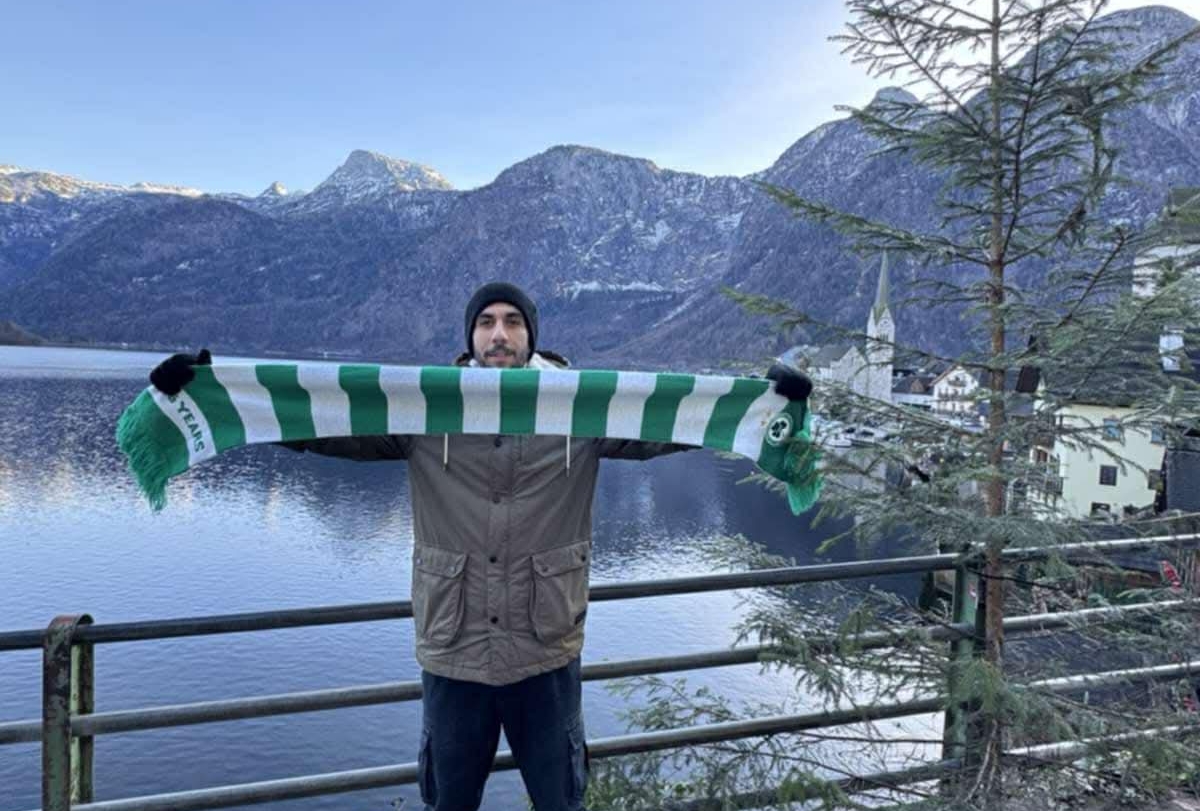 Περήφανα και ΟΜΟΝΟΙΑΤΙΚΑ στο παγωμένο Hallstatt!