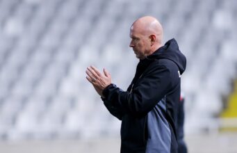 Μπεργκ: “Πάντα κοιτάμε να βελτιωνόμαστε” – Η απάντηση του για τα μεταγραφικά