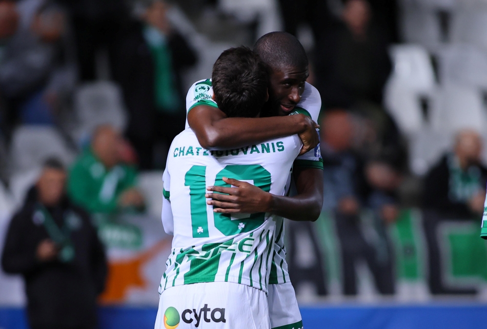 Τάσος σερβίρει, Κουλιμπαλί σκοράρει!